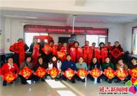 丹虹社區開展送福送春聯活動