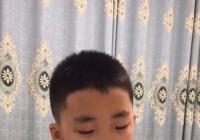 沐浴書香，快樂成長，爸爸媽媽陪孩子一起讀書