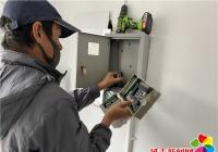 社區維修樓道燈 照亮居民回家的路