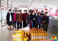 恒潤社區攜手非公企業慰問低保家庭暖人心