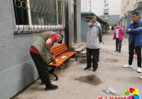 進學街道嬌陽社區安裝長椅獲居民點贊