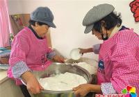 新興街道開展“愛心義賣 情暖社區” 主題活動