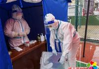 新興街道民昌社區紅色先鋒匯聚戰疫一線黨旗下